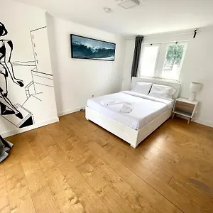 9 - Double Bedroom With Shared Bathroom & Terrace Casa de hóspedes
